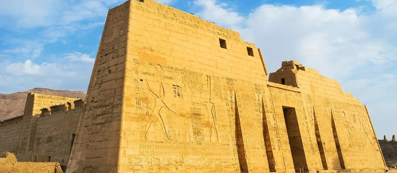 Great Pyramids & Full-Board Nile Cruise