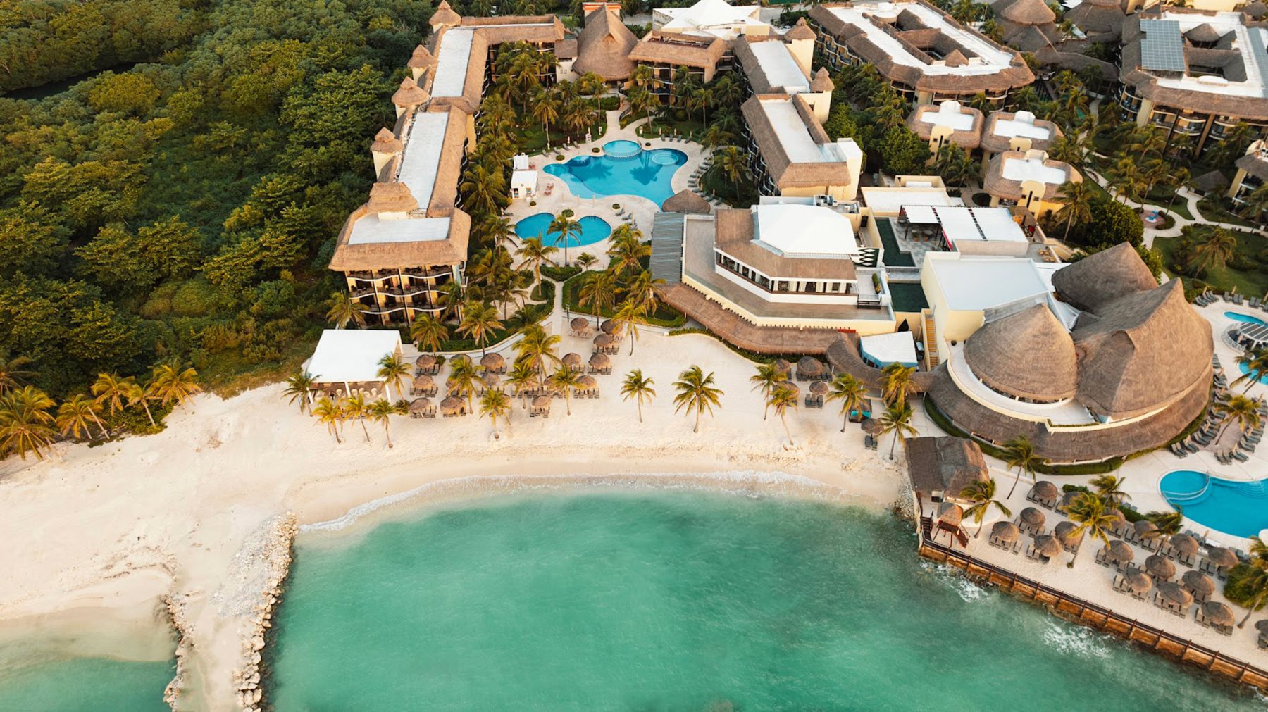 Catalonia Yucatán Beach