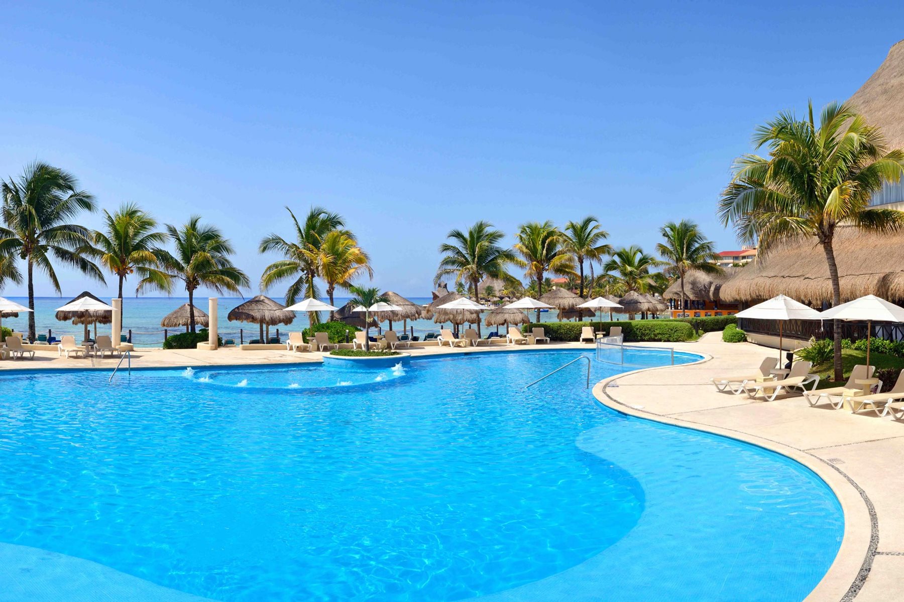 Catalonia Yucatán Beach